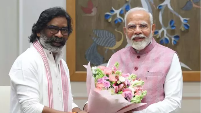 हेमंत सोरेन और प्रधानमंत्री नरेंद्र मोदी (जागरण)