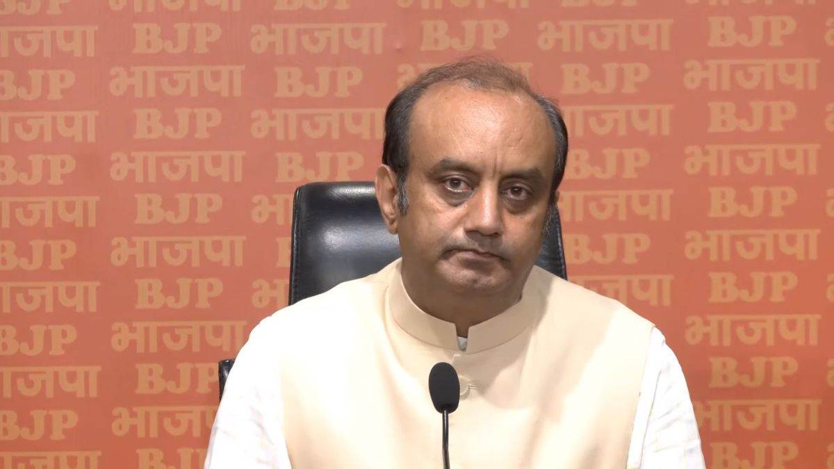 bjp mp sudhanshu trivedi bjp surrounded rahul gandhi by citing the words murder and violence