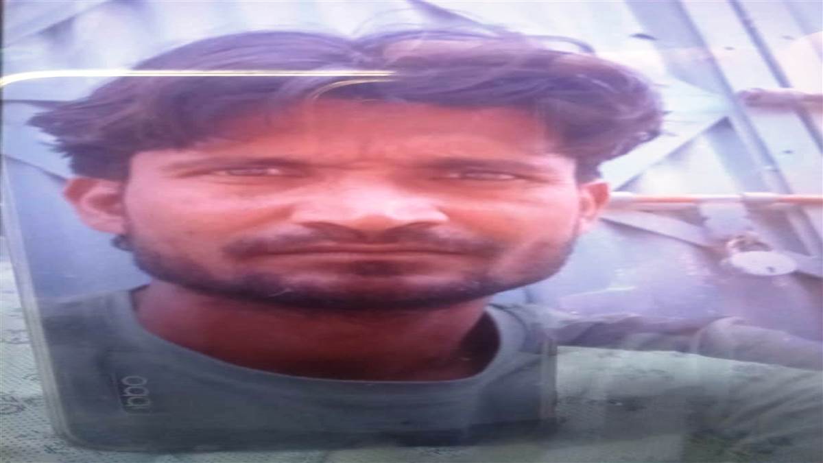 bulandshahr news farmer killed by electrocution body in sack thrown in sugarcane field