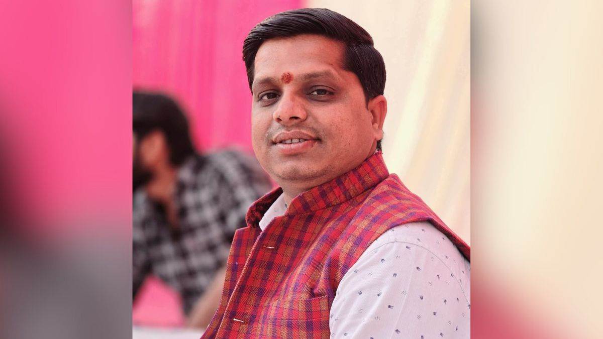 bjp leader dies in road accident in amethi breaking news