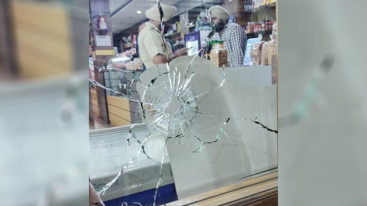 https://www.jagranimages.com/images/newimg/18072025/18_07_2025-amritsar_bakery_shooting_23988051.jpg