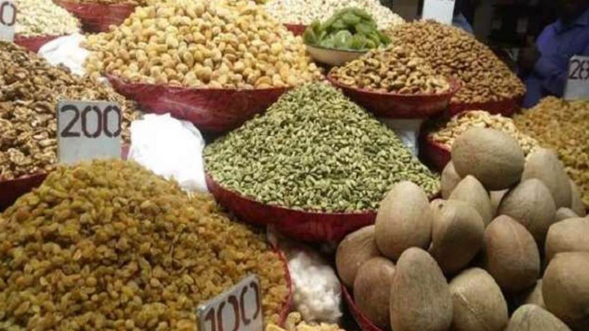 gorakhpur news kishmish nariyal prices surge before festivals