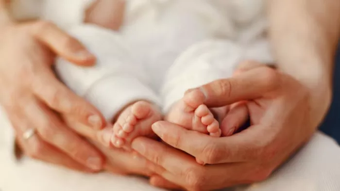 तीन लोगों के DNA से पैदा हुए आठ बच्चे। (Image Credit- Freepik)