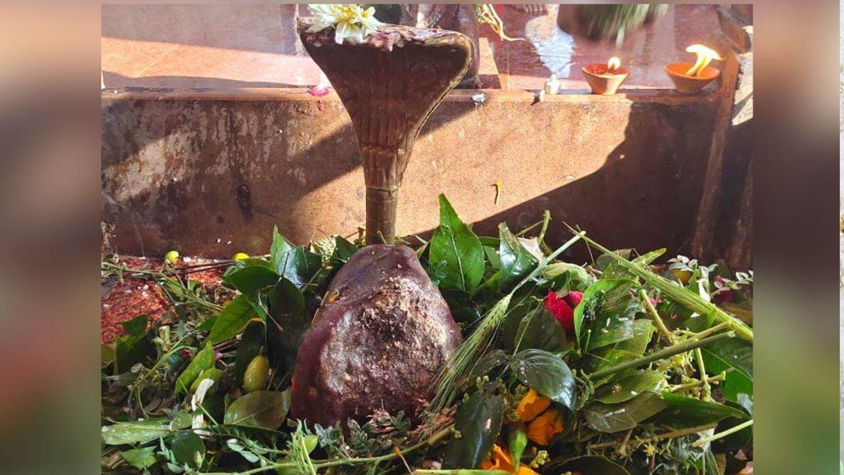 https://www.jagranimages.com/images/newimg/18072025/18_07_2025-shiv_mandir_23987674.jpg