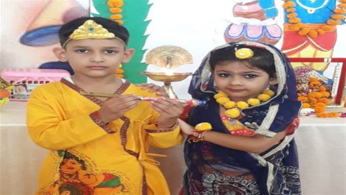 https://www.jagranimages.com/images/newimg/18082022/18_08_2022-18son_17_18082022_127-c-1.5_22989879_18135.jpg