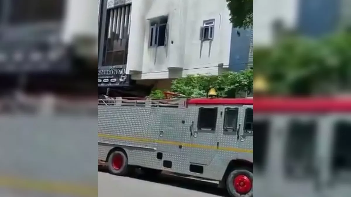 Kanpur News: बजरिया में शार्ट सर्किट से मकान की पहली मंजिल पर लगी आग, समय से बु़झने से टला हादसा