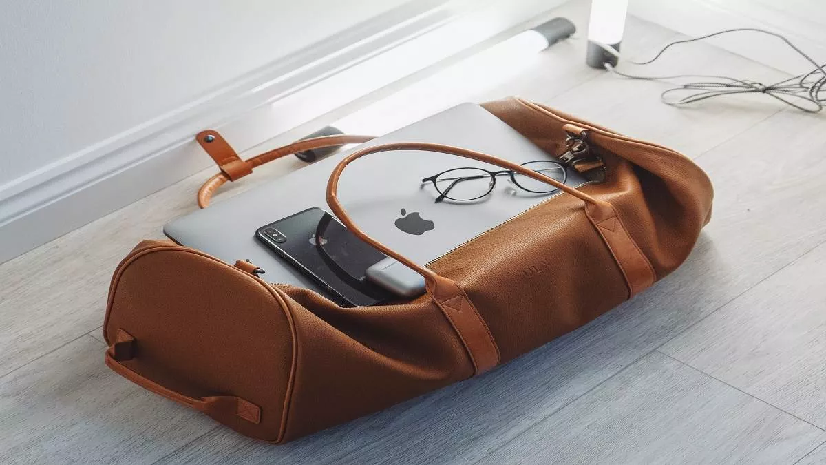 Cabin Luggage: इन स्टाइलिश बैग से अपनी ट्रिप को बनाएं और भी मजेदार, मिलेगा जबरदस्त एयरपोर्ट लुक
