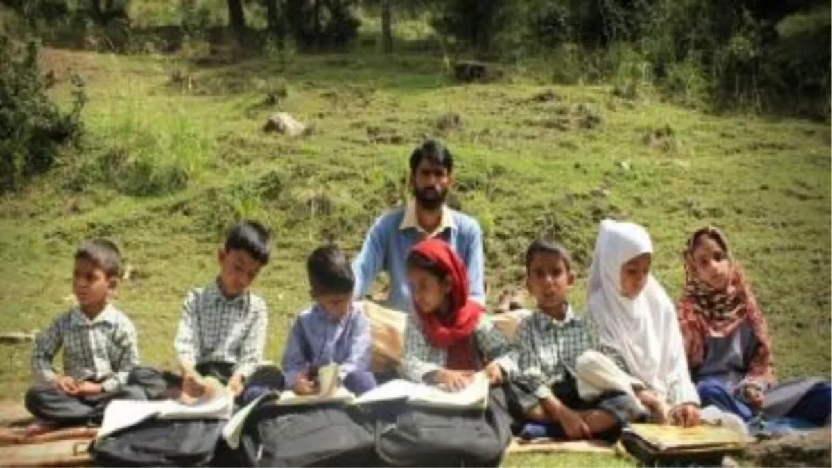 जम्मू कश्मीर में जनजातीय समुदाय के विद्यार्थियों की शिक्षा पर दिया जा रहा है विशेष ध्यान