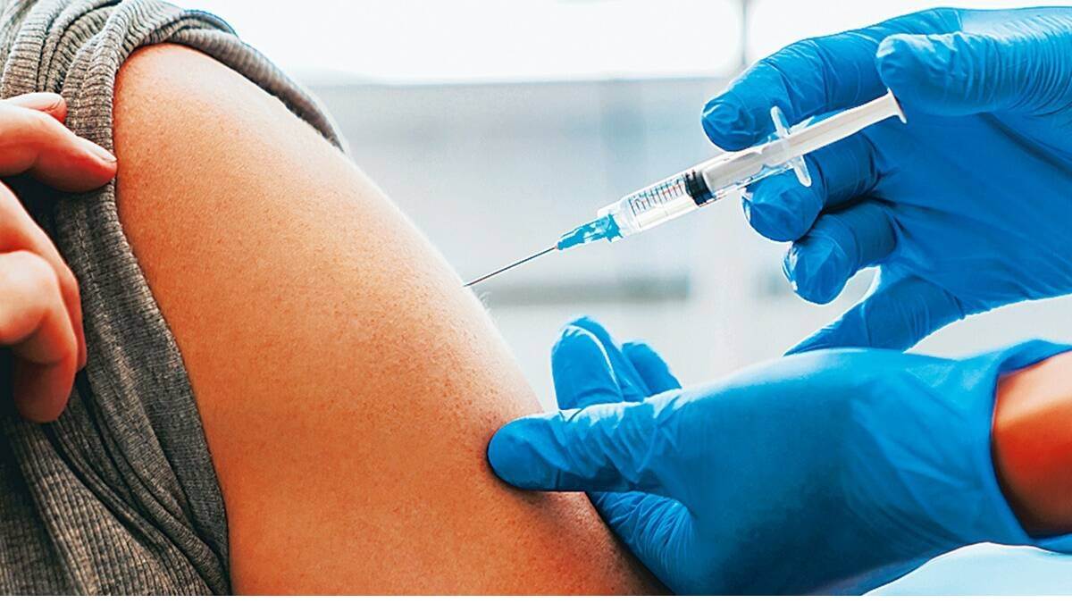 https://www.jagranimages.com/images/newimg/18082022/18_08_2022-corona_vaccination_22989338.jpg