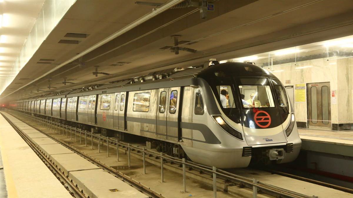 Delhi Metro: नोएडा एयरपोर्ट से नई दिल्ली रेलवे स्टेशन तक 72.5 किमी लंबा कारिडोर होगा।