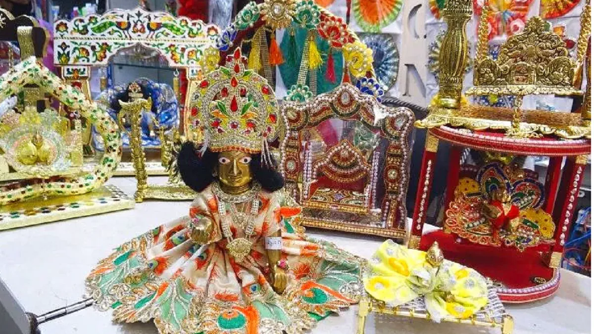 Sri Krishna Janmashtami 2022 : राजकोट के फूल बंगला में सजेंगे लड्डू गोपाल, राजस्‍थान की होगी पगड़ी