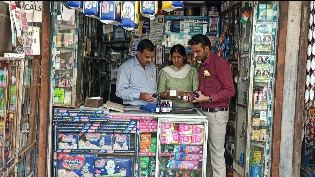 Lucknow: खाद्य सुरक्षा विभाग का मेडिकल स्‍टोर्स पर छापा, बिना लाइसेंस के बेची जा रहीं नारकोटिक्स ग्रुप की दवाएं बरामद