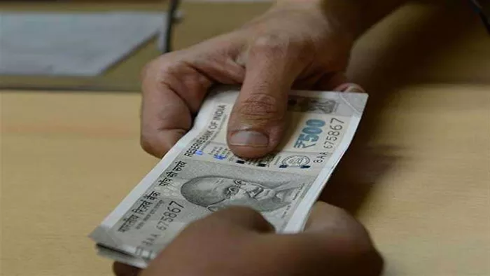 रिश्वत लेने की सांकेतिक तस्वीर। फोटो- जागरण
