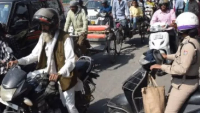 नगर बसाने के वर्षों बाद भी शहर में जगह-जगह ट्रांसपोर्ट का कारोबार
