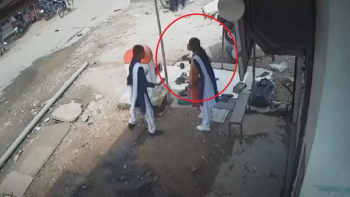 सीधी में दबंग के पीछा करने से परेशान छात्रा ने उठाया खौफनाक कदम