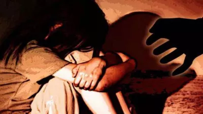 Thane News: चार साल की 2 बच्चियों के साथ स्कूल में यौन शोषण, सफाईकर्मी  गिरफ्तार; पुलिस ने FIR दर्ज करने में की देरी - Maharashtra school sweeper  sexually abused 2 nursery student in thane