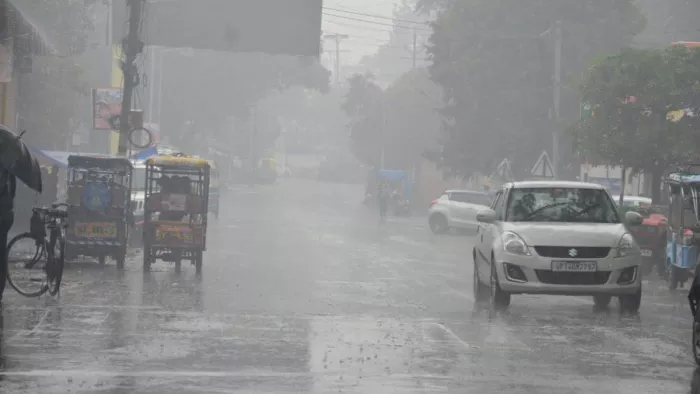 यूपी के कई जिलों में अच्छी बारिश का इंतजार। जागरण