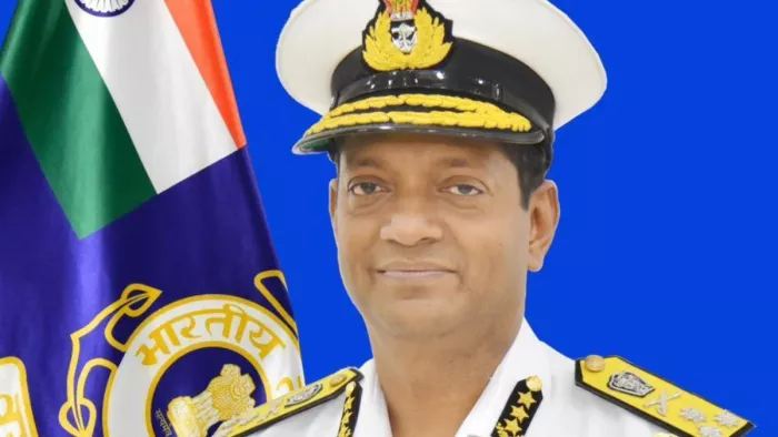 रक्षा मंत्री राजनाथ सिंह ने अस्पताल पहुंचकर राकेश पाल को श्रद्धांजलि दी। (Photo- Internet Media)