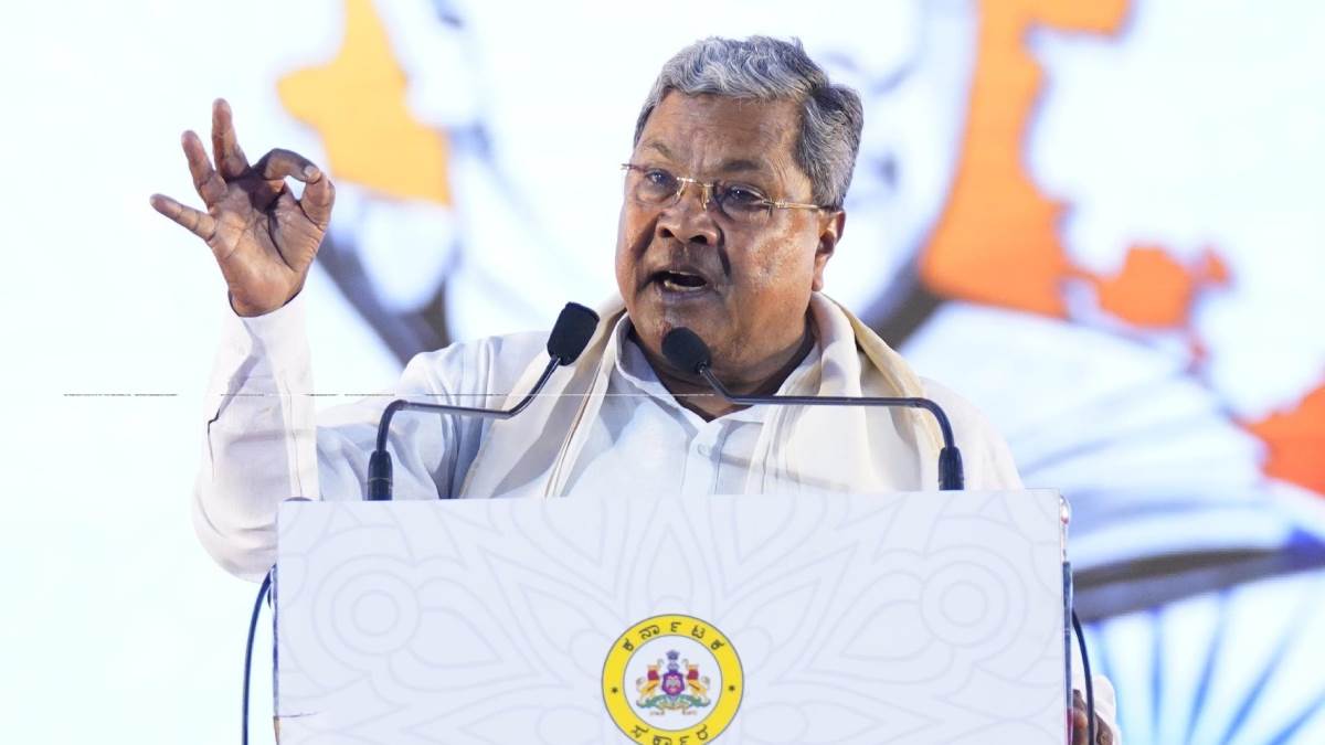 https://www.jagranimages.com/images/newimg/18082024/18_08_2024-siddaramaiah_new_23780378.jpg