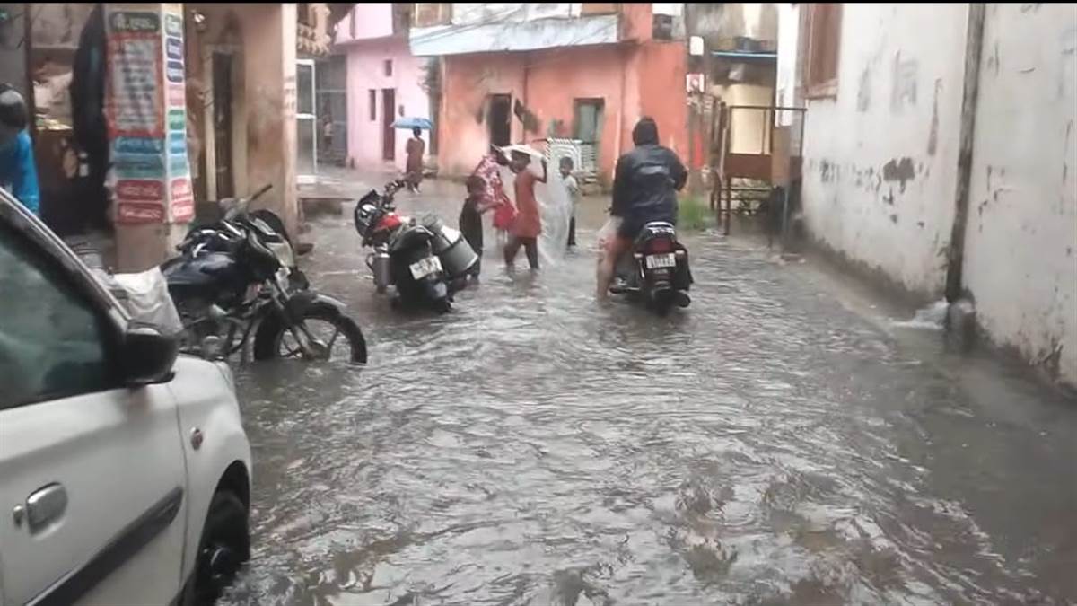 haridwar news heavy rain causes waterlogging disrupts life