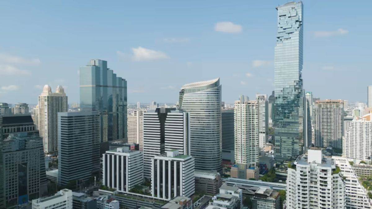 https://www.jagranimages.com/images/newimg/18082025/18_08_2025-buildings_24016678.jpg