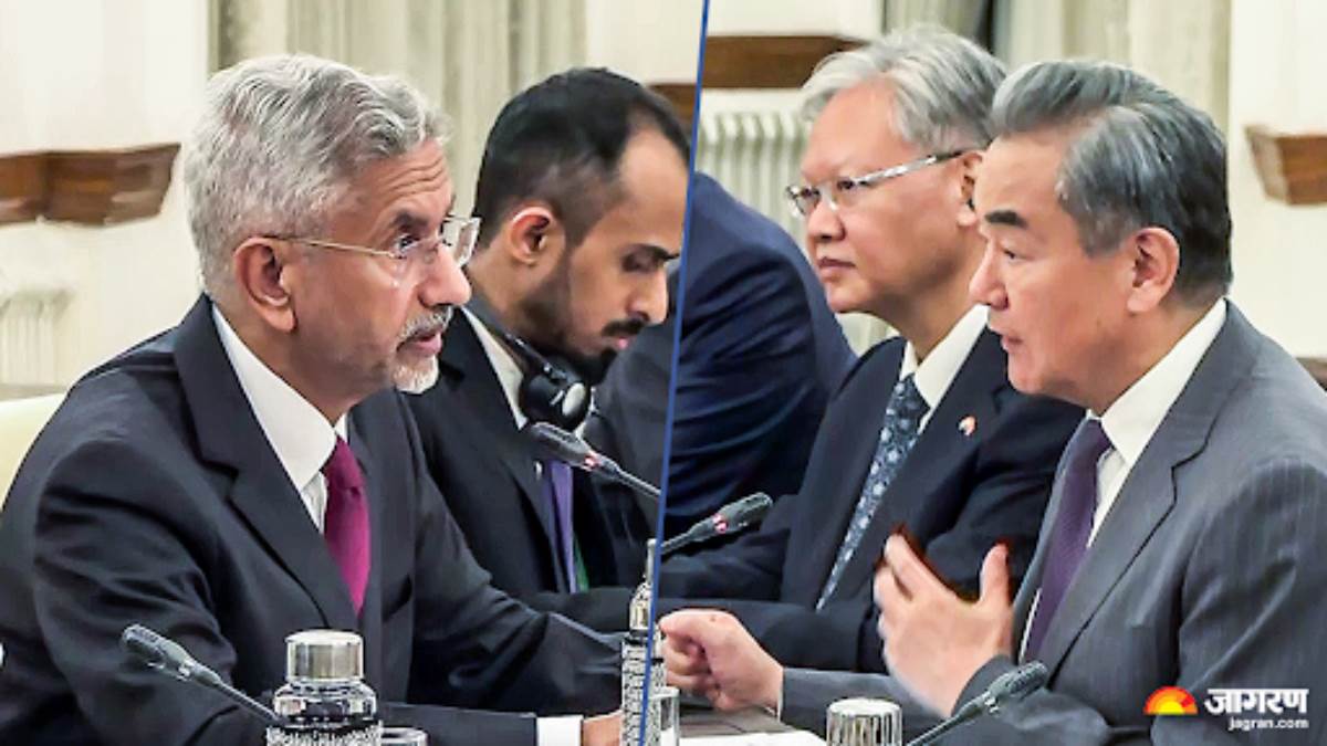 https://www.jagranimages.com/images/newimg/18082025/18_08_2025-jaishankar_with_wang_yi_24017243.jpg