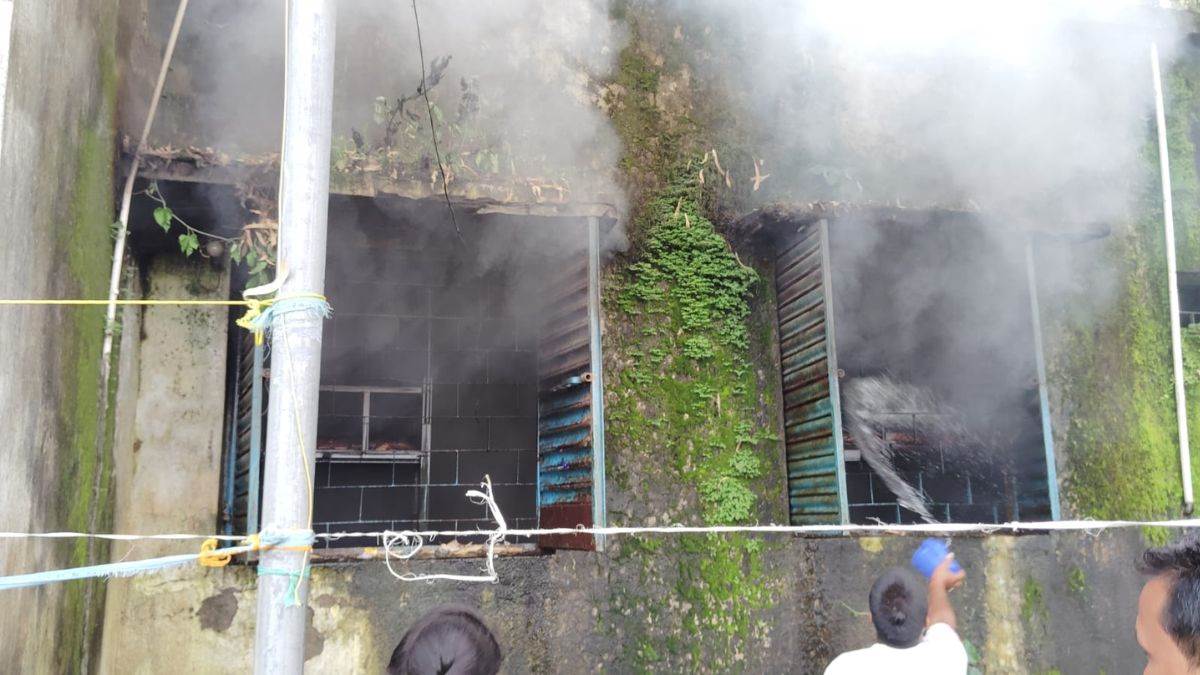 https://www.jagranimages.com/images/newimg/18082025/18_08_2025-jharkhand_fire_24016407.jpg