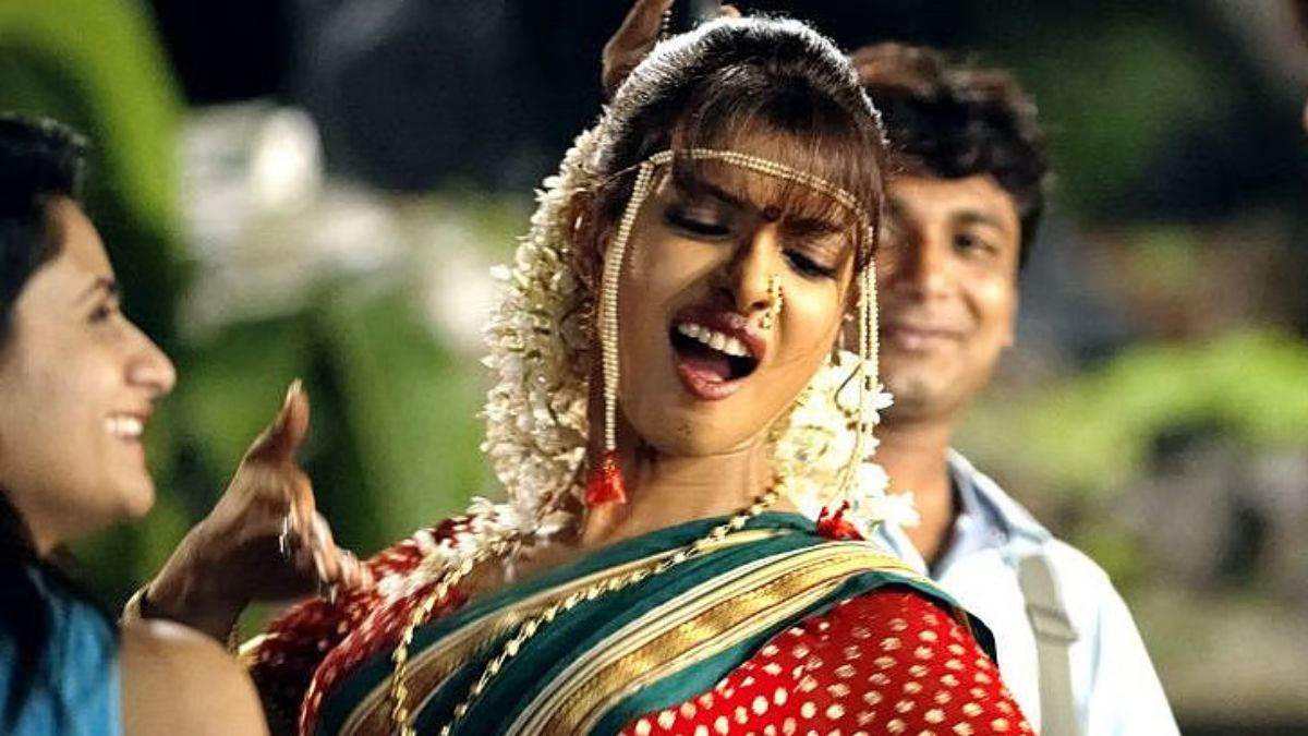 https://www.jagranimages.com/images/newimg/18082025/18_08_2025-kaminey_24016485.jpg