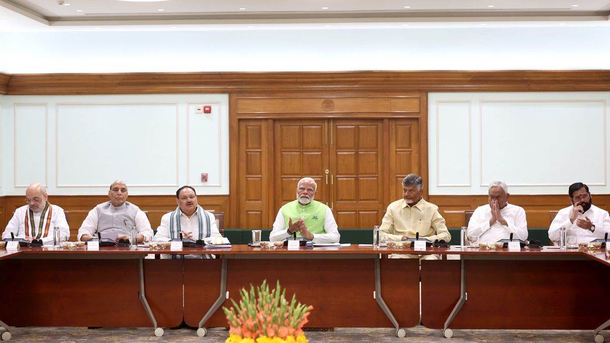 https://www.jagranimages.com/images/newimg/18082025/18_08_2025-nda_core_group_24017055.jpg