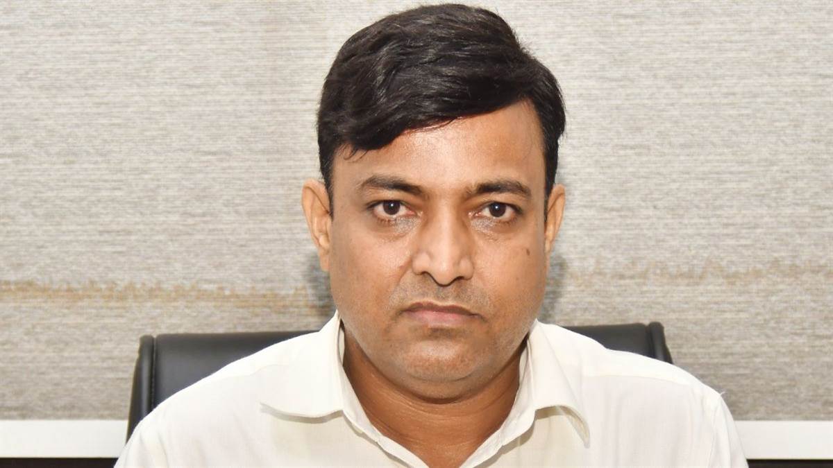 https://www.jagranimages.com/images/newimg/18082025/18_08_2025-op_yadav_24016336.jpg