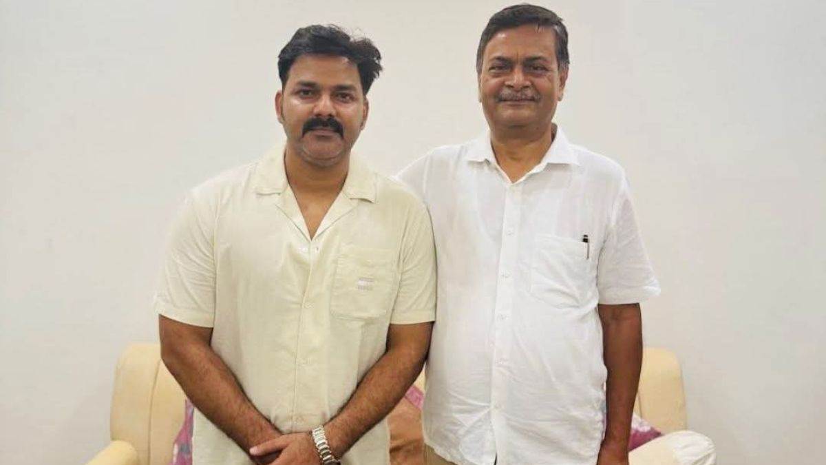 https://www.jagranimages.com/images/newimg/18082025/18_08_2025-pawan_singh_rk_singh_24017343.jpg