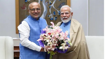 https://www.jagranimages.com/images/newimg/18082025/18_08_2025-pm_modi_cp_radhakrishnan_24017212.jpg