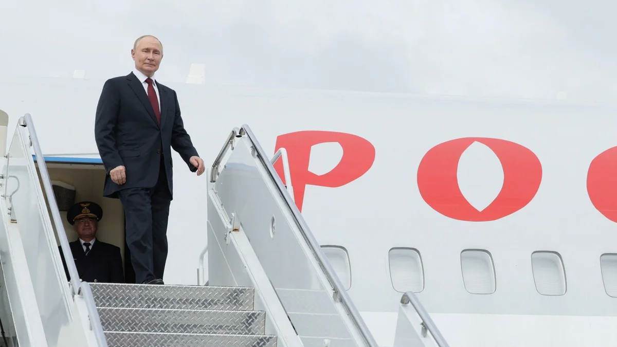 https://www.jagranimages.com/images/newimg/18082025/18_08_2025-putin_in_alaska_24016759.jpg