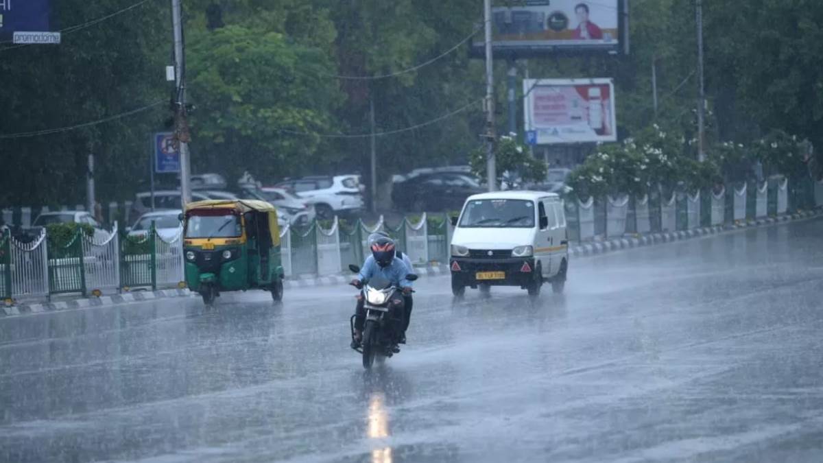 https://www.jagranimages.com/images/newimg/18082025/18_08_2025-rain_24017215.jpg