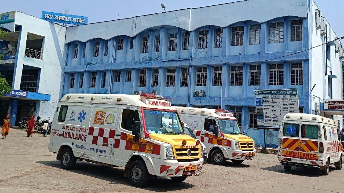 https://www.jagranimages.com/images/newimg/18082025/18_08_2025-sadar_hospital__1_24016784.jpg