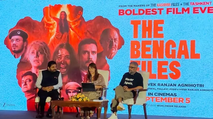 फिल्म की अभिनेत्री पल्लवी जोशी और निर्देशक विवेक रंजन अग्निहोत्री ने राजधानी में एक प्रेस कांफ्रेंस कर अपना विरोध जताया।