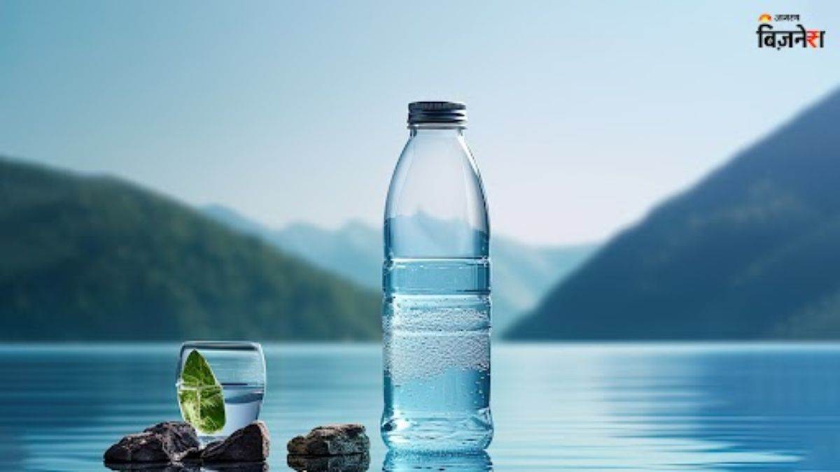 https://www.jagranimages.com/images/newimg/18082025/18_08_2025-water_bottle__24016639.jpg