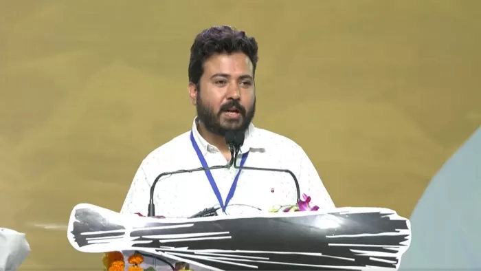 आप विधायक ने कहा- कभी लालच का ख्याल आए तो इनको याद कर लेना।