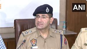 Chandigarh University MMS: मोहाली के एसएसपी विवेकशील सोनी ने पत्रकारों से बात की है।