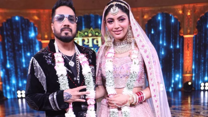 Mika Singh Relationship, Mika Singh And Akanksha Puri