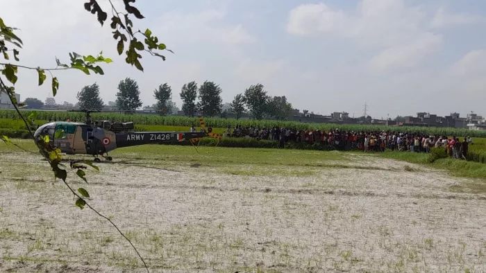 तकनीकी खराबी के कारण आर्मी के हेलीकॉप्टर की कराई गई आपात लैंडिंग