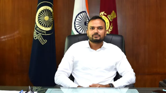 नए DC प्रशांत ने संभाला जिले का पदभार