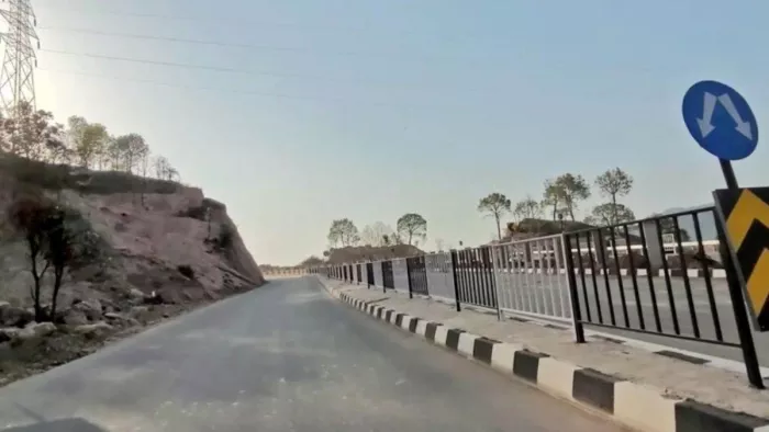 दिन में दो बार बंद रहेगा कुल्लू-मनाली हाईवे (फाइल फोटो)।