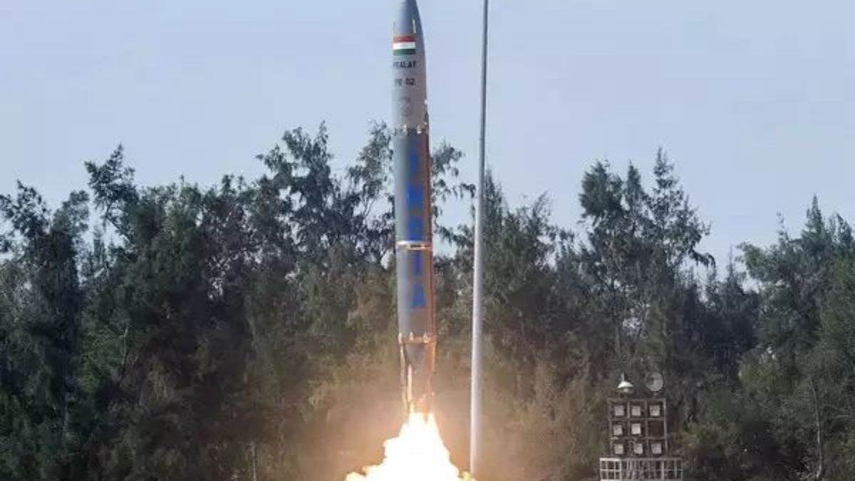 https://www.jagranimages.com/images/newimg/18092023/18_09_2023-pralay_ballistic_missile_23533045.jpg