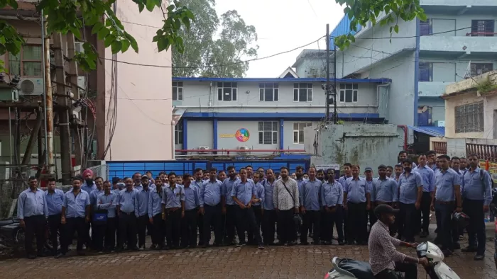 परवाणू में माइक्रोटेक कंपनी के कारोबार समेटने से 130 परिवारों पर रोजी रोटी का संकट।