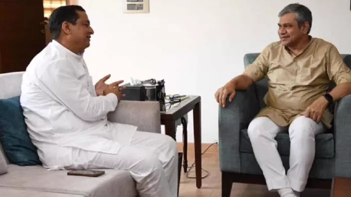 सोमवार को नई दिल्ली में राज्यसभा सदस्य अनिल बलूनी ने रेल मंत्री अश्विनी वैष्णव से भेंट की।