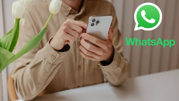 WhatsApp पर चैटिंग का बदल रहा अंदाज, आईफोन पर नए इंटरफेस के साथ दिखेगा अब ये बदलाव