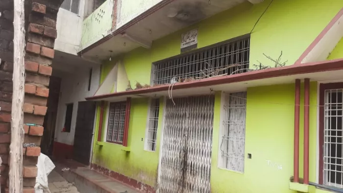 मतांतरण के मामले में जेल में निरुद्ध गौहर के घर में बंद ताला। जागरण