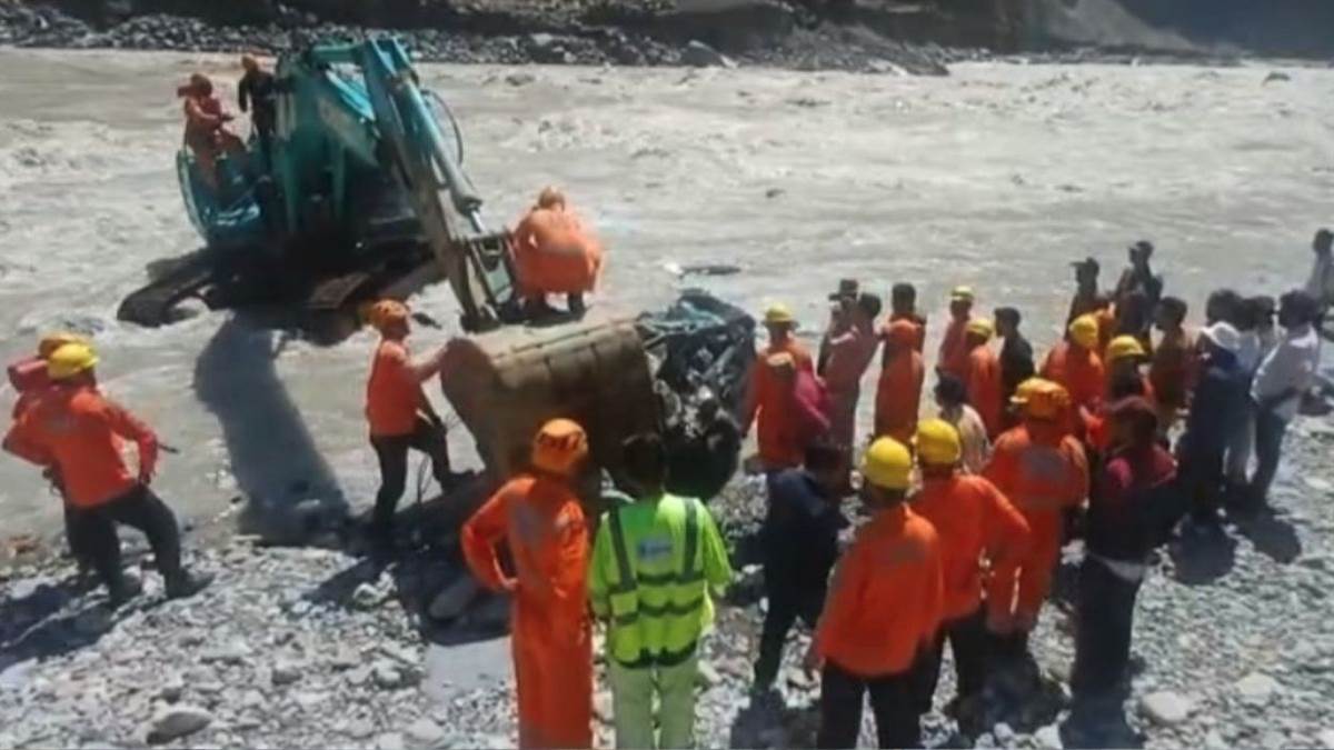 https://www.jagranimages.com/images/newimg/18092025/18_09_2025-accident_24051818.jpg