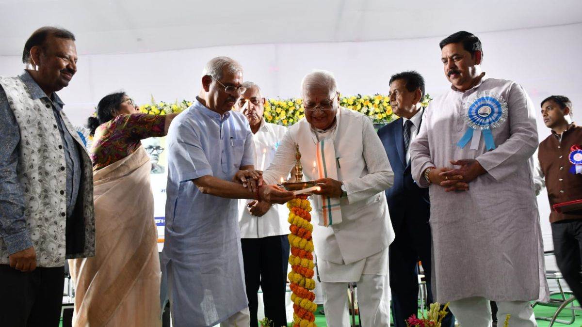 https://www.jagranimages.com/images/newimg/18092025/18_09_2025-bihar_governor_in_muzaffarpur_100_24051497.jpg